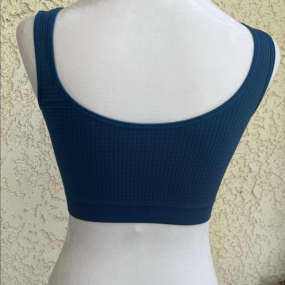LUCKY BRAND Blue Textured Women's Crop Top SIZE M - Picture 2 of 5